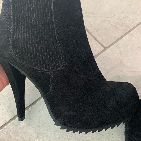 Booties - Picture 6 of 7